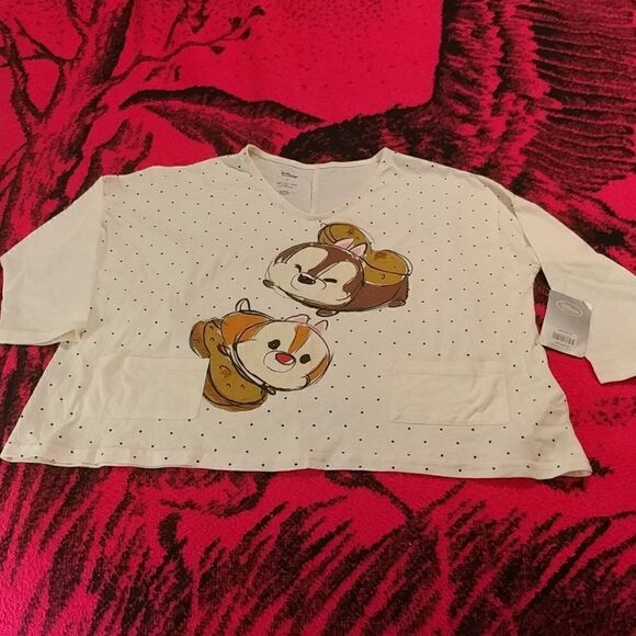 Disney Tops - Disney's Chip and Dale Crop top
